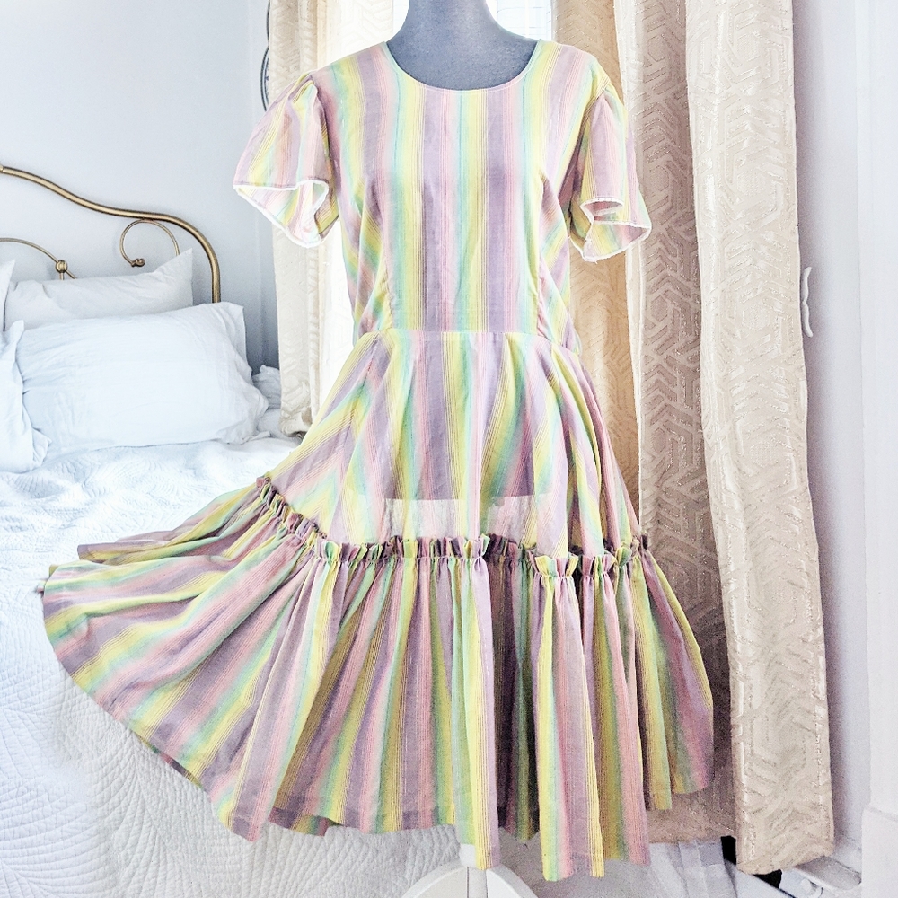 VTG full circle magnificent pastel dress